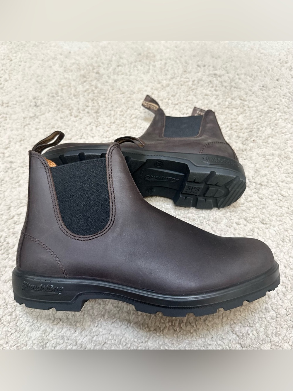 Blundstone Classic Leather Chelsea Boot size 9